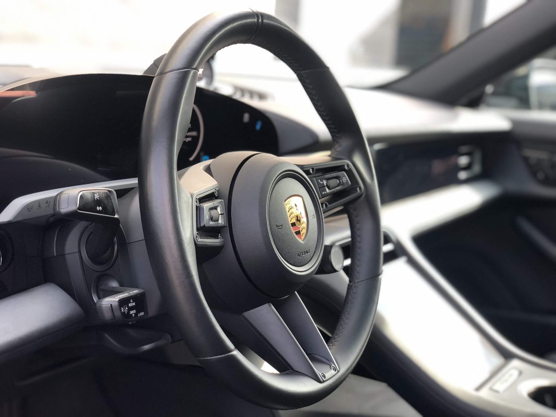 Porsche rat og display – specialværksted Hørsholm